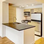 Rent 1 bedroom apartment of 596 m² in Manhattan