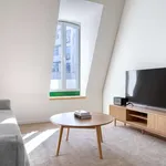 Rent 1 bedroom apartment of 76 m² in lisbon