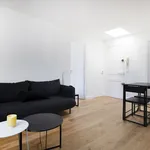 Rent 1 bedroom apartment of 30 m² in Paris