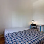 Rent a room of 80 m² in lisbon