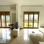 Rent 4 bedroom apartment of 95 m² in Milan