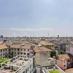 Rent 3 bedroom apartment of 80 m² in Milano