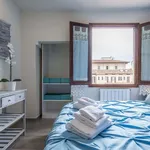 Rent 5 bedroom apartment of 50 m² in Florence