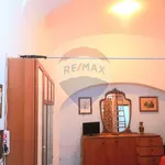 Rent 1 bedroom house of 22 m² in Napoli