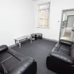 Rent 3 bedroom flat in West Midlands