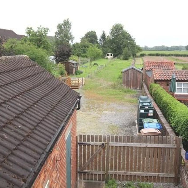 End terrace house to rent in Main Street, Bubwith, Selby YO8 Wressle