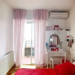 Rent a room of 90 m² in madrid