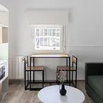 Rent 3 bedroom apartment in Madrid