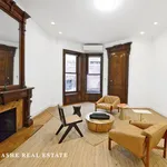 Rent 3 bedroom house in Manhattan