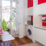 Rent 1 bedroom apartment of 807 m² in Porto