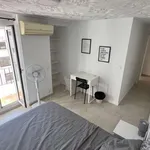 Rent a room of 100 m² in valencia