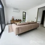 Rent 4 bedroom house of 350 m² in Bangkok