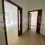 Affitto 4 camera appartamento di 150 m² in Formia