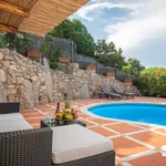 Rent 7 bedroom house of 350 m² in Arzachena