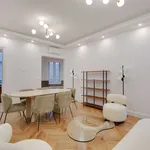 Appartement de 969 m² avec 3 chambre(s) en location à Paris