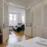 Appartement de 340 m² avec 1 chambre(s) en location à Lyon