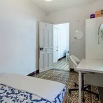 Rent a room of 70 m² in Sevilla