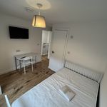 Rent 4 bedroom flat in Birmingham