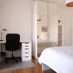 Rent a room of 170 m² in lisbon