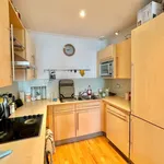 Rent 2 bedroom flat in Leeds