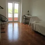 Rent 5 bedroom apartment in Lisbon