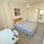 Rent 4 bedroom apartment in Seville