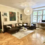 Pronajměte si 4 ložnic/e byt o rozloze 115 m² v Prague