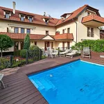 Rent 3 bedroom apartment of 93 m² in Capital City of Prague