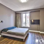 Appartement de 1469 m² avec 3 chambre(s) en location à LYON