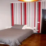 Rent a room of 400 m² in madrid