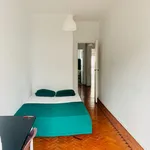 Rent 3 bedroom apartment in Lisbon