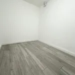 Rent 4 bedroom flat in London