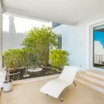 Rent 4 bedroom house of 300 m² in Funchal