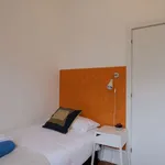 Rent a room of 120 m² in lisbon