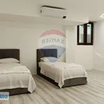 Rent 3 bedroom apartment of 90 m² in Milan