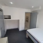 Rent 4 bedroom apartment in West Midlands