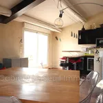 Appartement de 94 m² avec 3 chambre(s) en location à Apt