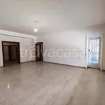 Affitto 4 camera appartamento di 140 m² in Roma