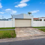 Rent 3 bedroom house in Broadbeach Waters