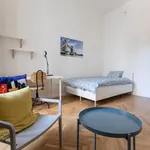 Rent 5 bedroom apartment in Prague