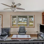 Rent 4 bedroom apartment in Hampton Bays