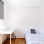 Rent 3 bedroom apartment in Madrid