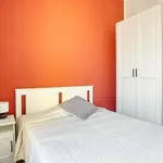 Rent 2 bedroom apartment in Milan