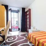 Rent a room of 100 m² in madrid