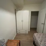 Rent a room in Valencia']