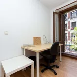 Rent a room of 150 m² in madrid