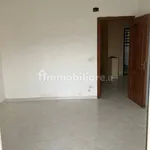 Affitto 4 camera appartamento di 160 m² in Reggio Calabria