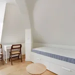 Rent 1 bedroom apartment of 14 m² in Paris