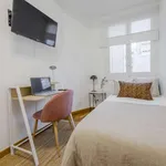 Rent a room of 120 m² in madrid