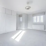 Rent 5 bedroom house in South East England